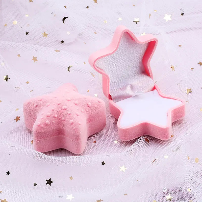 Velvet Ring Gift Box in Star – velvet ring box
