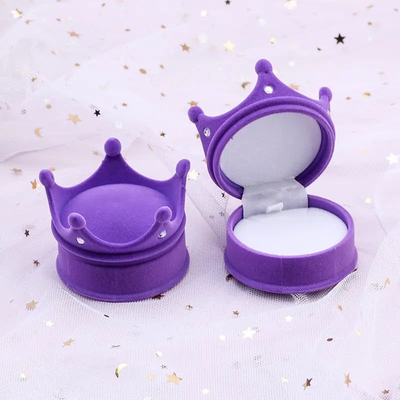 Velvet Ring Gift Box in Crown – velvet ring box