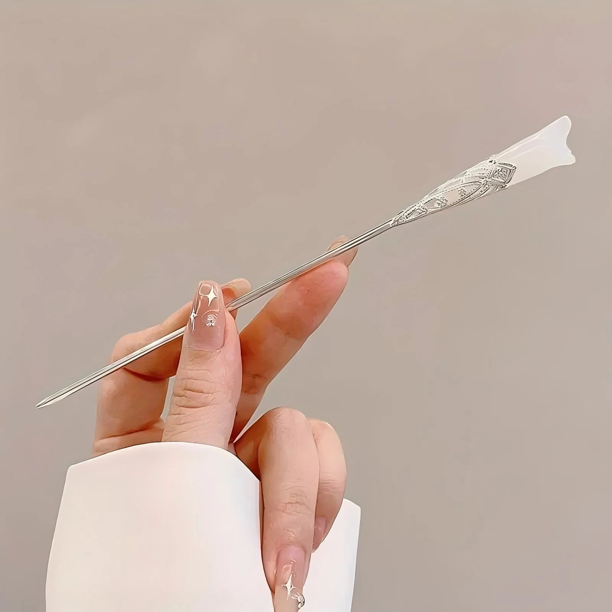 Tassel Hair Stick in Silver Leaf – Flower & Pearl Hair Accessory