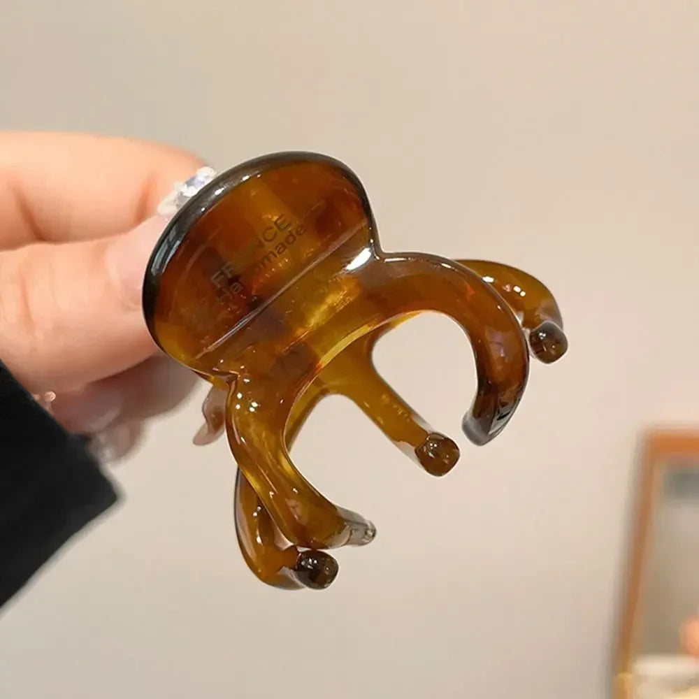 Acetate French Hair Claw Clip in Amber – acetate hair claw clip