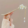 Tassel Hair Stick in Jade Blossom Tassel – Flower & Pearl Hair Accessory